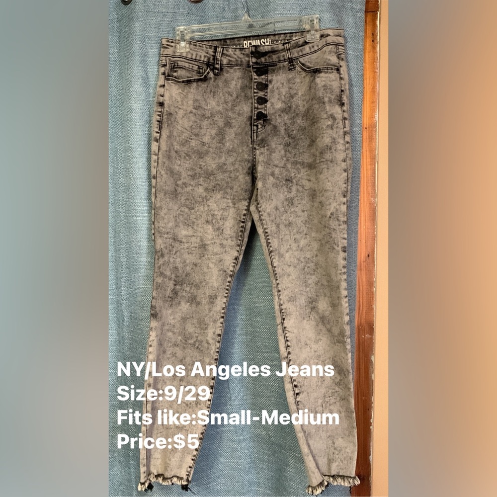 NY/Los Angeles black washed jeans.